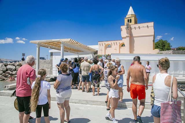 Uz goste i političare bilo je nešto i kupača                                                                                                                                                                                                              